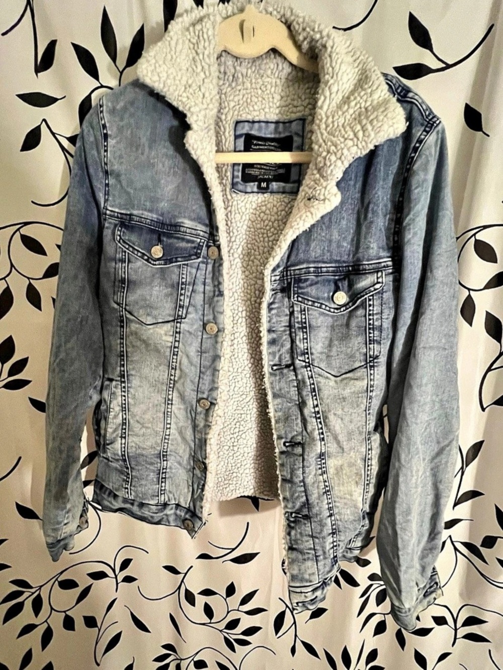 Zara Sherpa Lined Denim Trucker Jacket Blue & White Medium